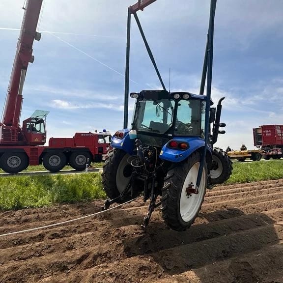 T1 - Bergung - Landwirtschaftliches Fahrzeug-08.05.2023 11:03